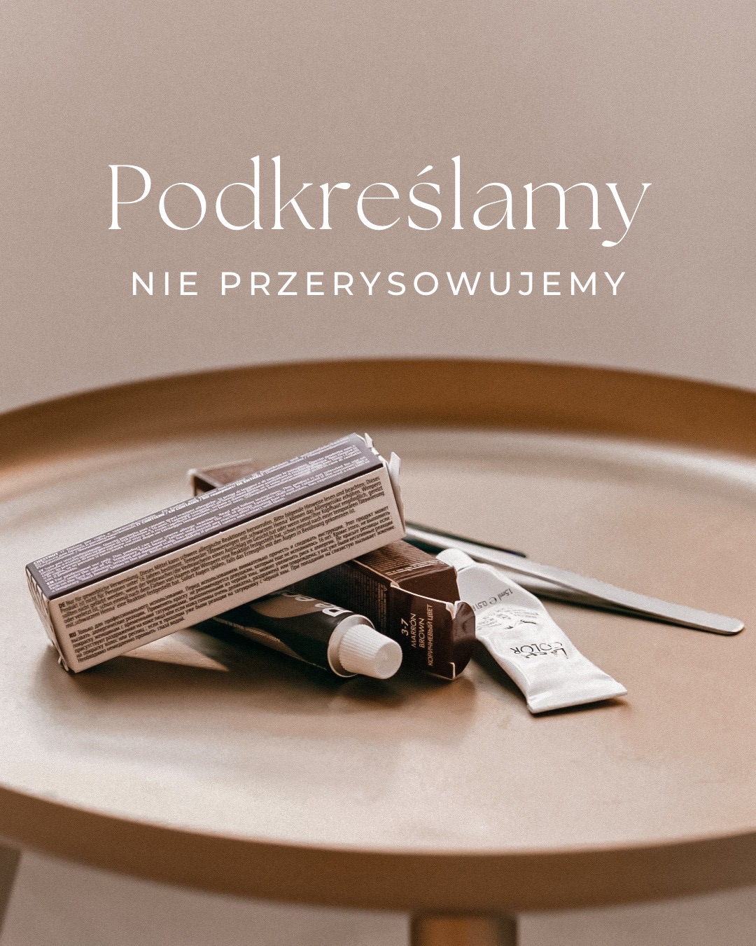 Stylizacja brwi w Białymstoku — kosmetyki i narzędzia używane w salonie SKiN
